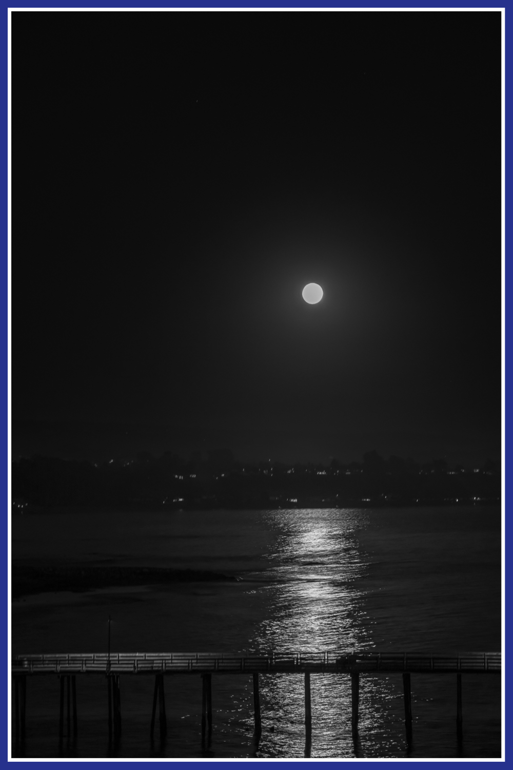Monochrome Mondays: Full moon over Monterey&nbsp;Bay