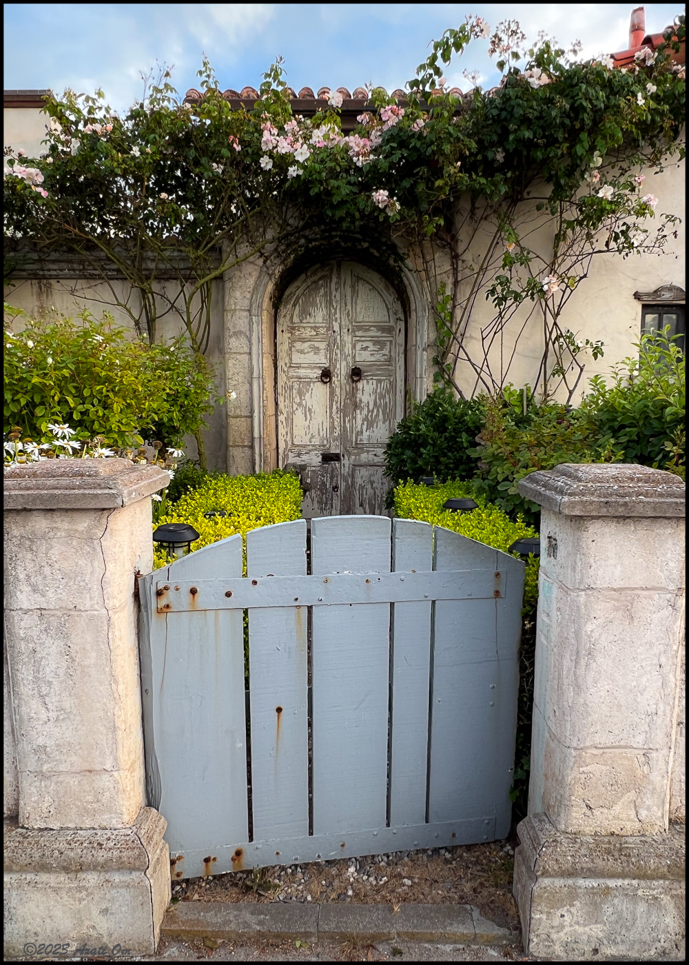 Thursday doors… and a&nbsp;gate