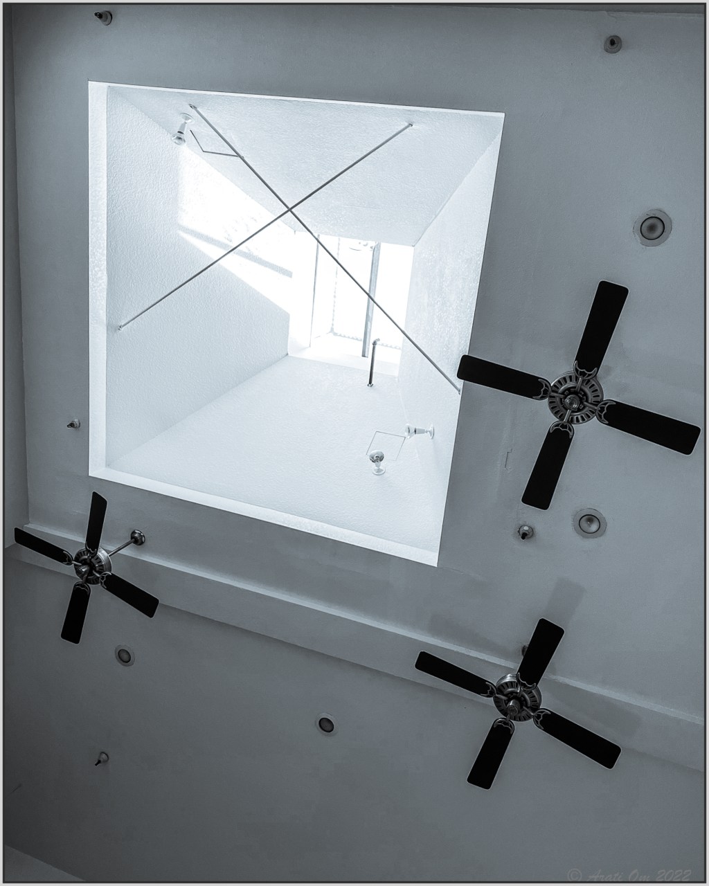 Monochrome Mondays: Looking up from acupuncture&nbsp;table