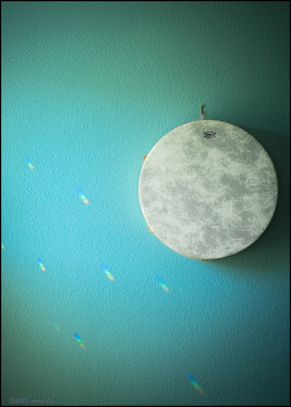 Light bending past a&nbsp;drum