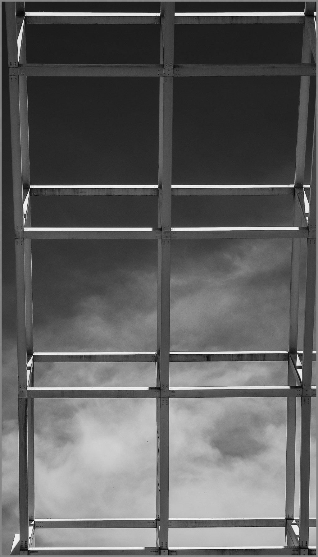 Monochrome Mondays: Passage to&nbsp;heaven