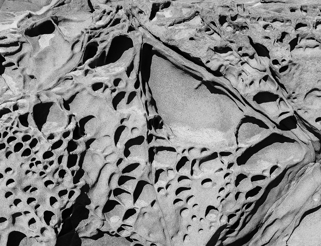 Monochrome Mondays - Sandstone-4498-2