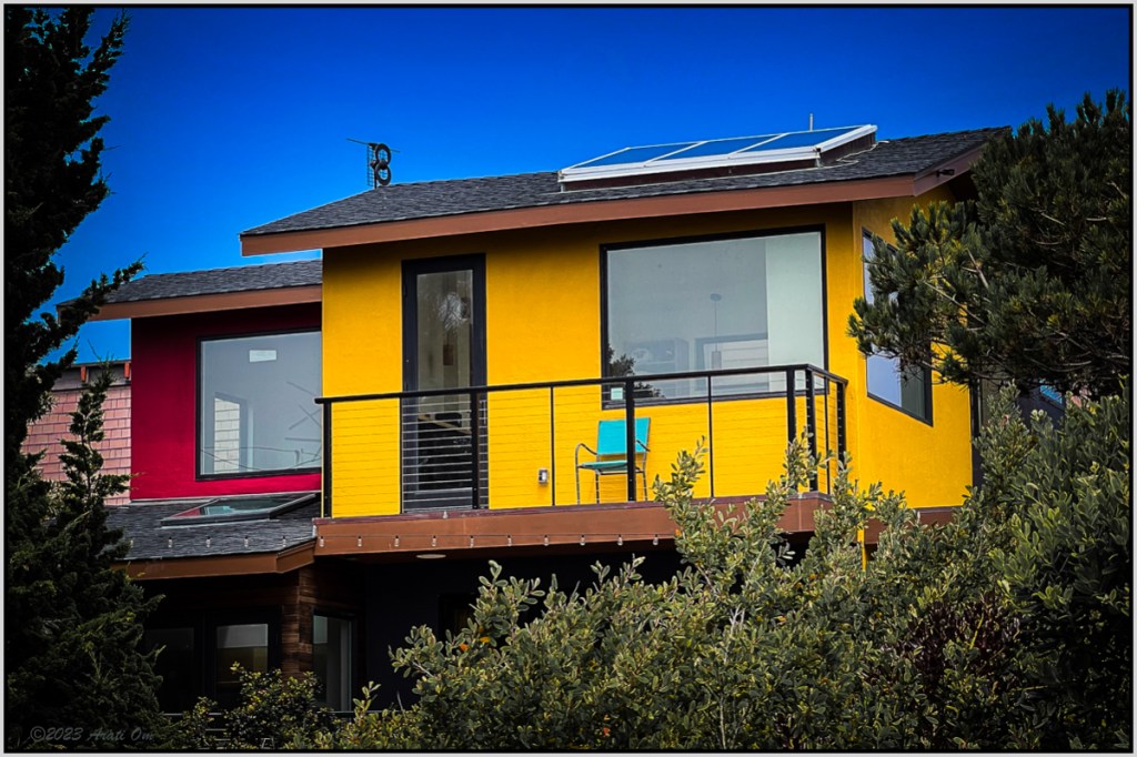 Lens-Artists challenge: Primary&nbsp;colors