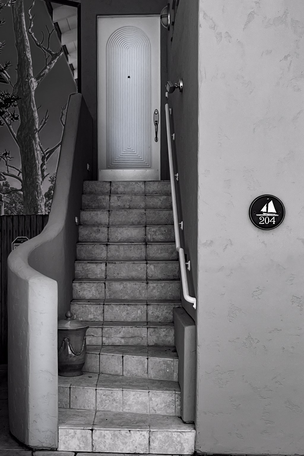 Thursday Doors: Looking up at&nbsp;204