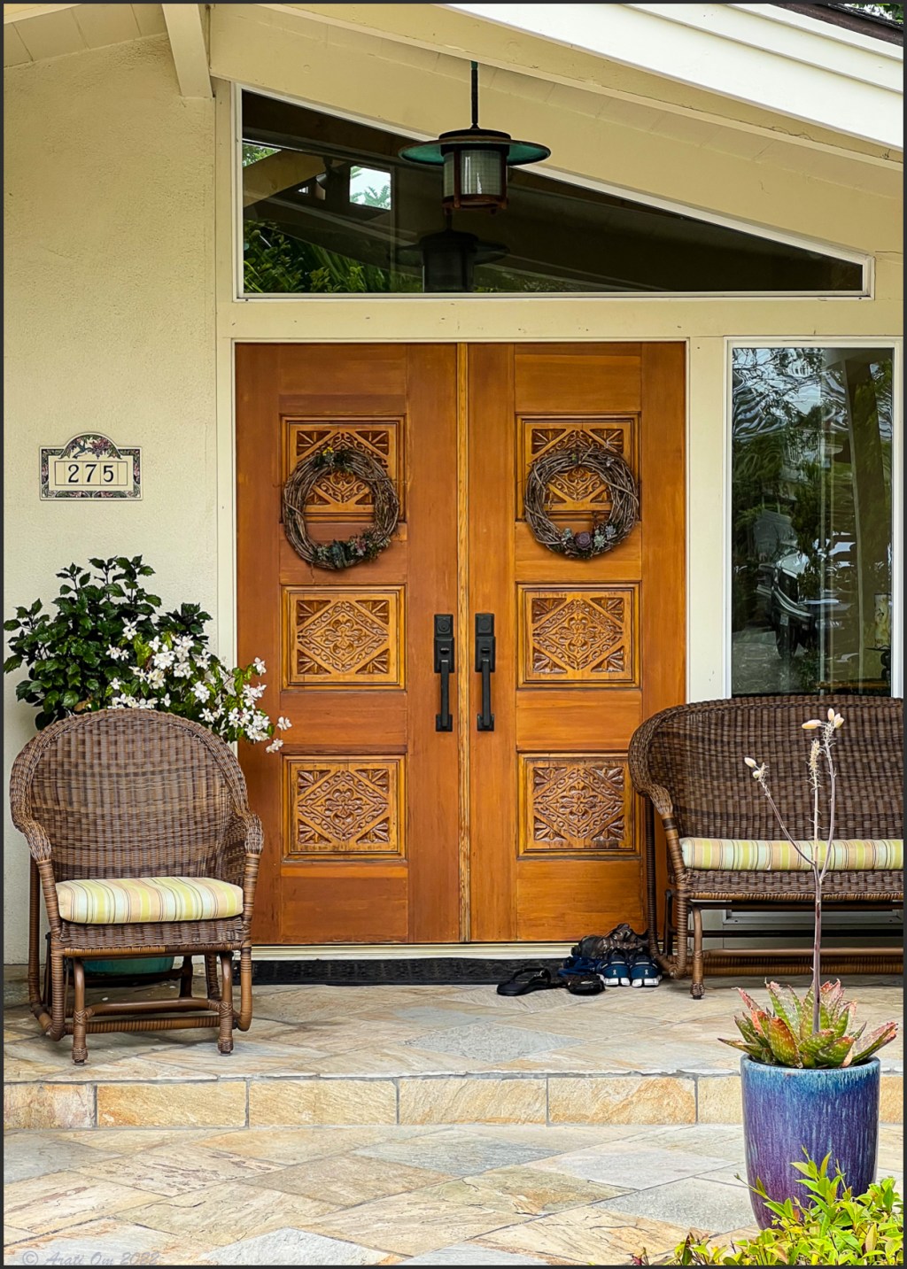 Thursday doors: Symmetry plus&nbsp;shoes