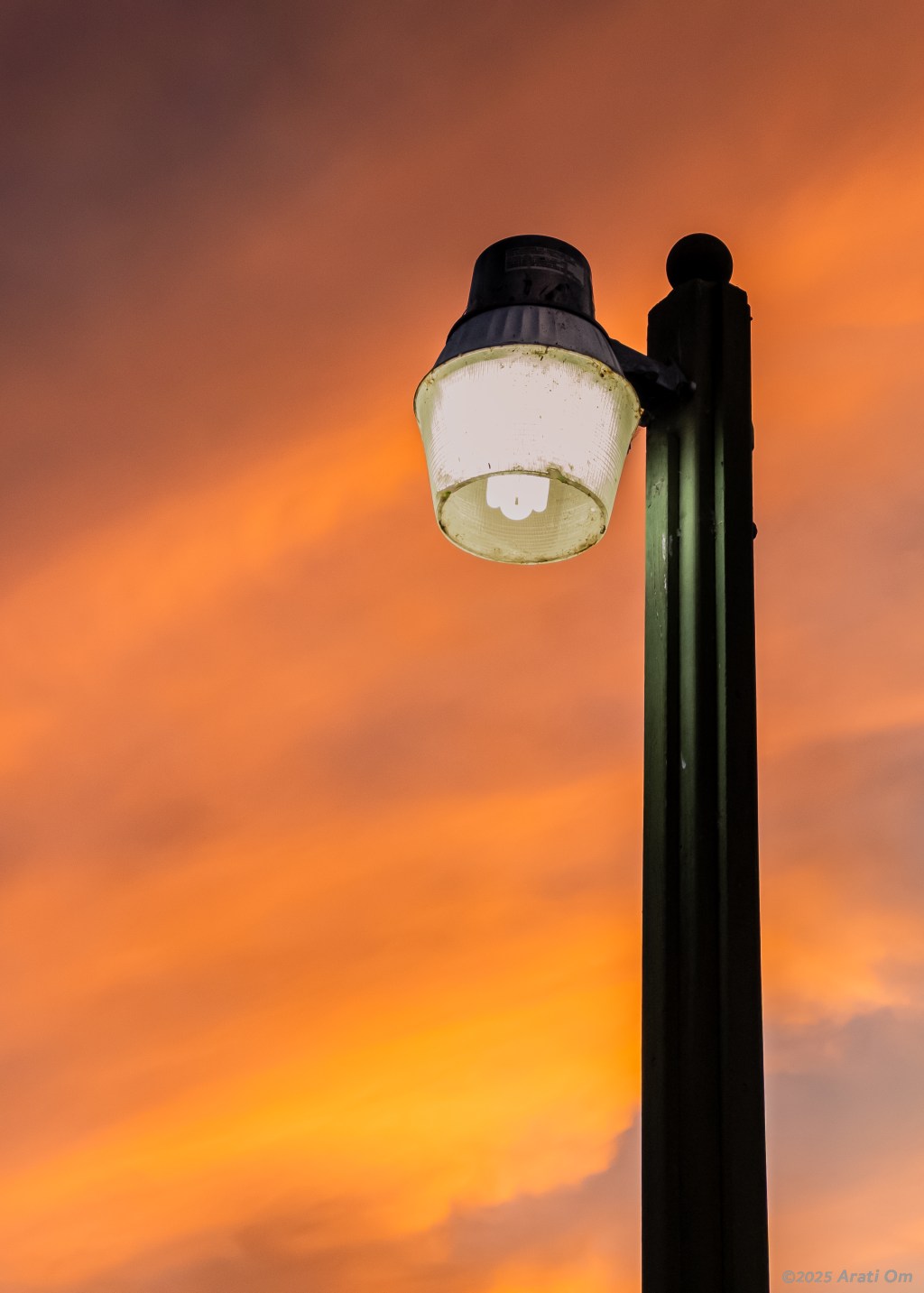 Corner lamp: rusty and&nbsp;bright