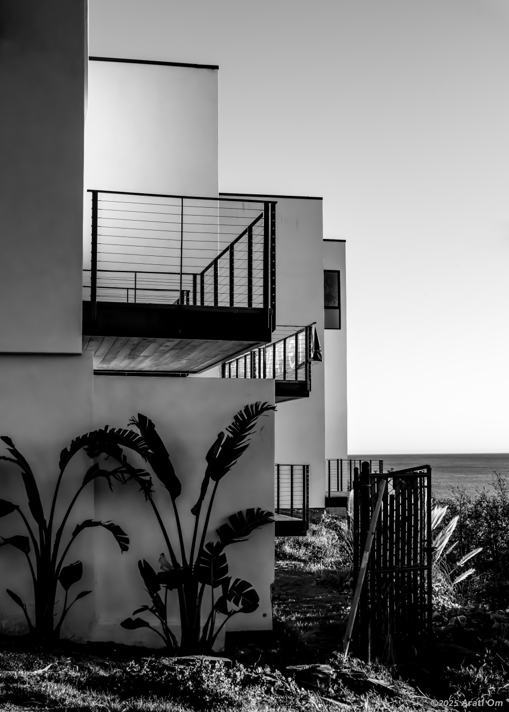 Monochrome Mondays: Corner&nbsp;views