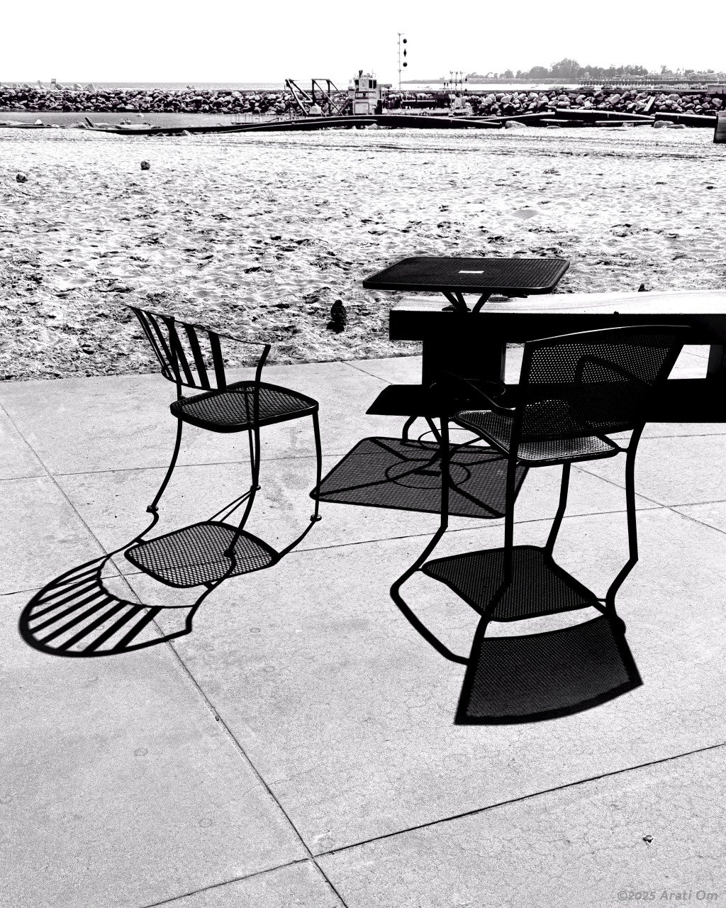 Silent Sunday: Seating for two with&nbsp;shadows