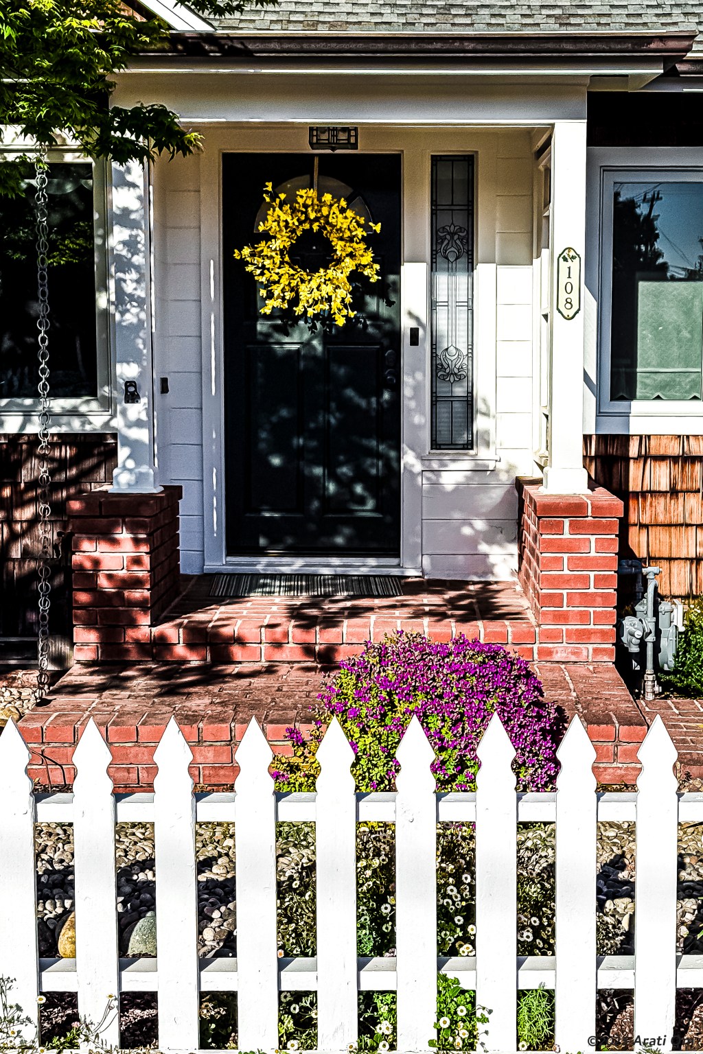 Thursday Doors: Yellow wreath at&nbsp;108