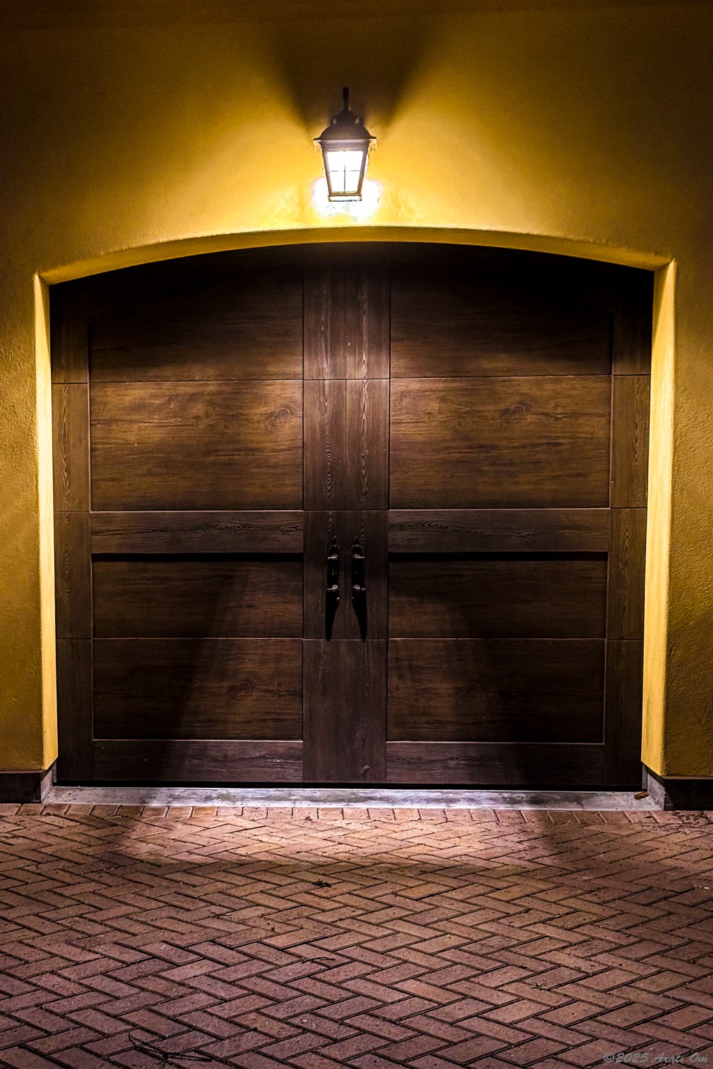 Thursday Doors: Lamp above double&nbsp;doors