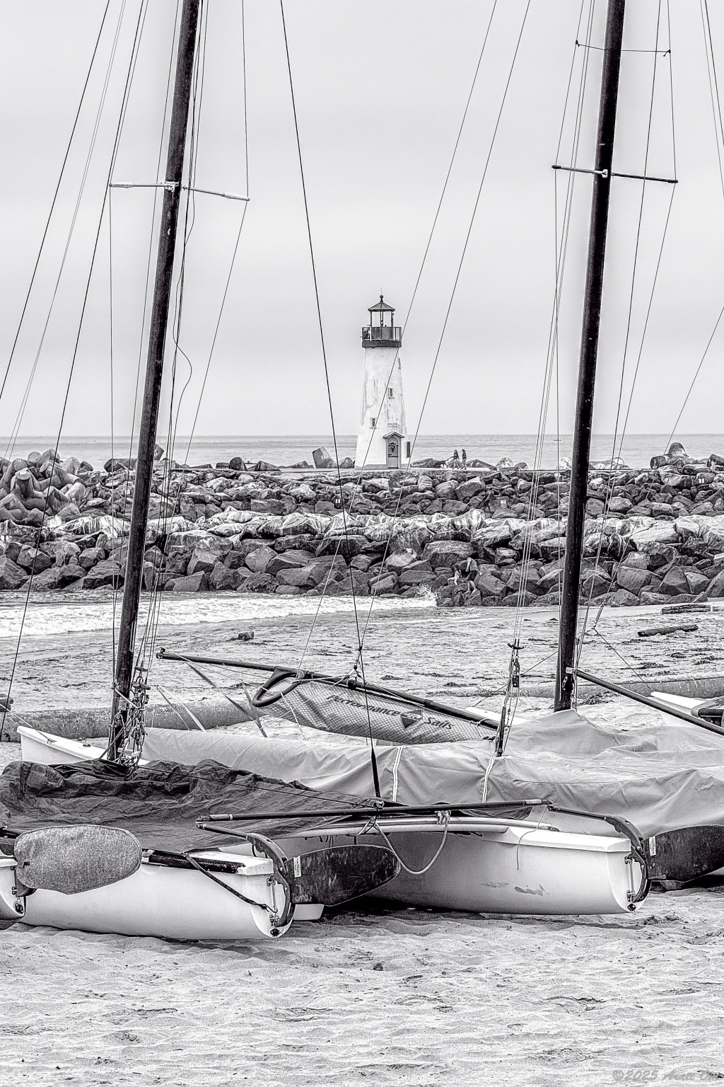Monochrome Mondays: Walton&nbsp;lighthouse