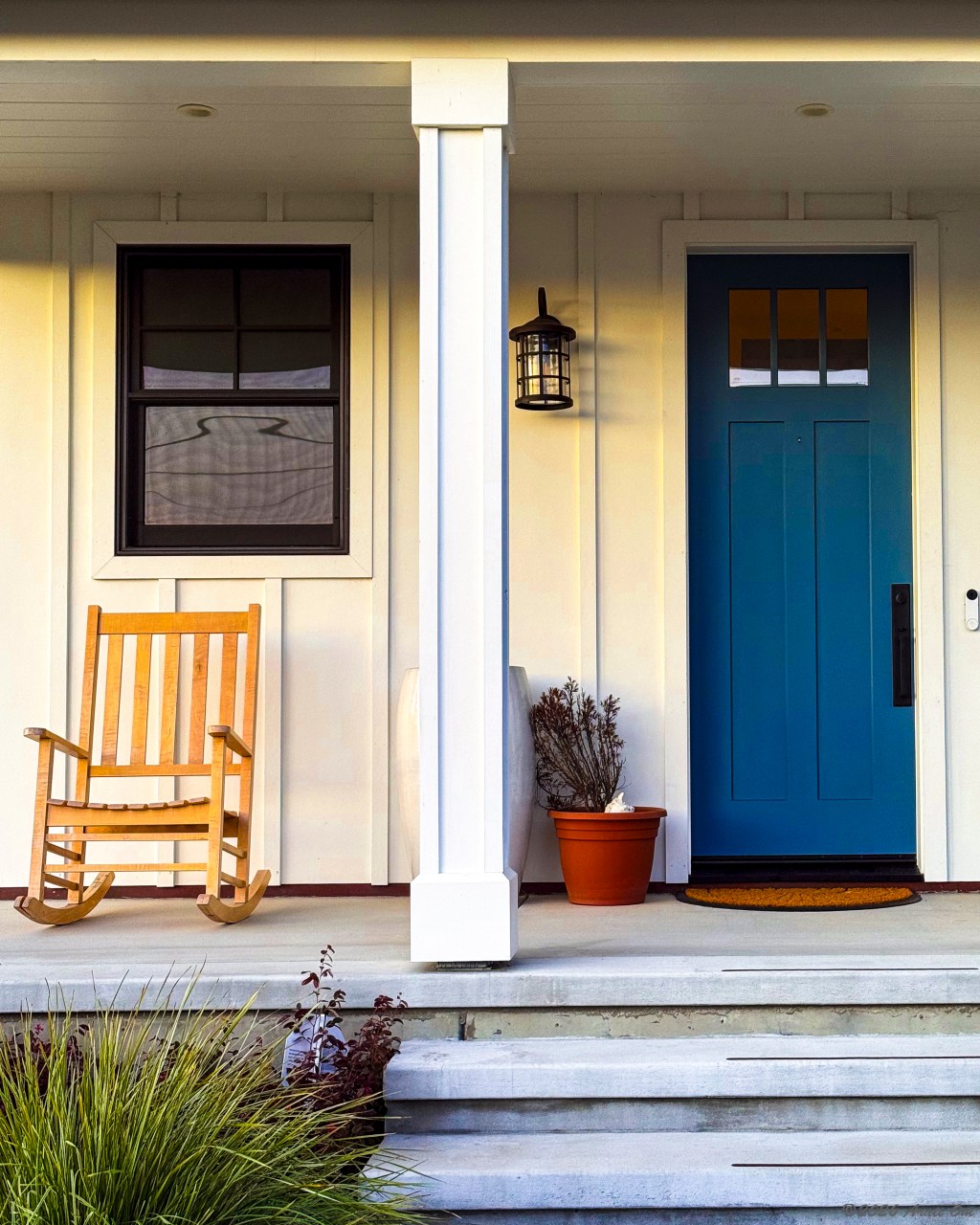 Thursday Doors: and a rocking&nbsp;chair