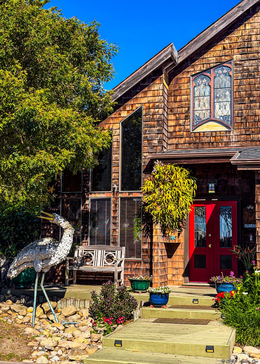 Thursday Doors: White bird on Depot&nbsp;Hill
